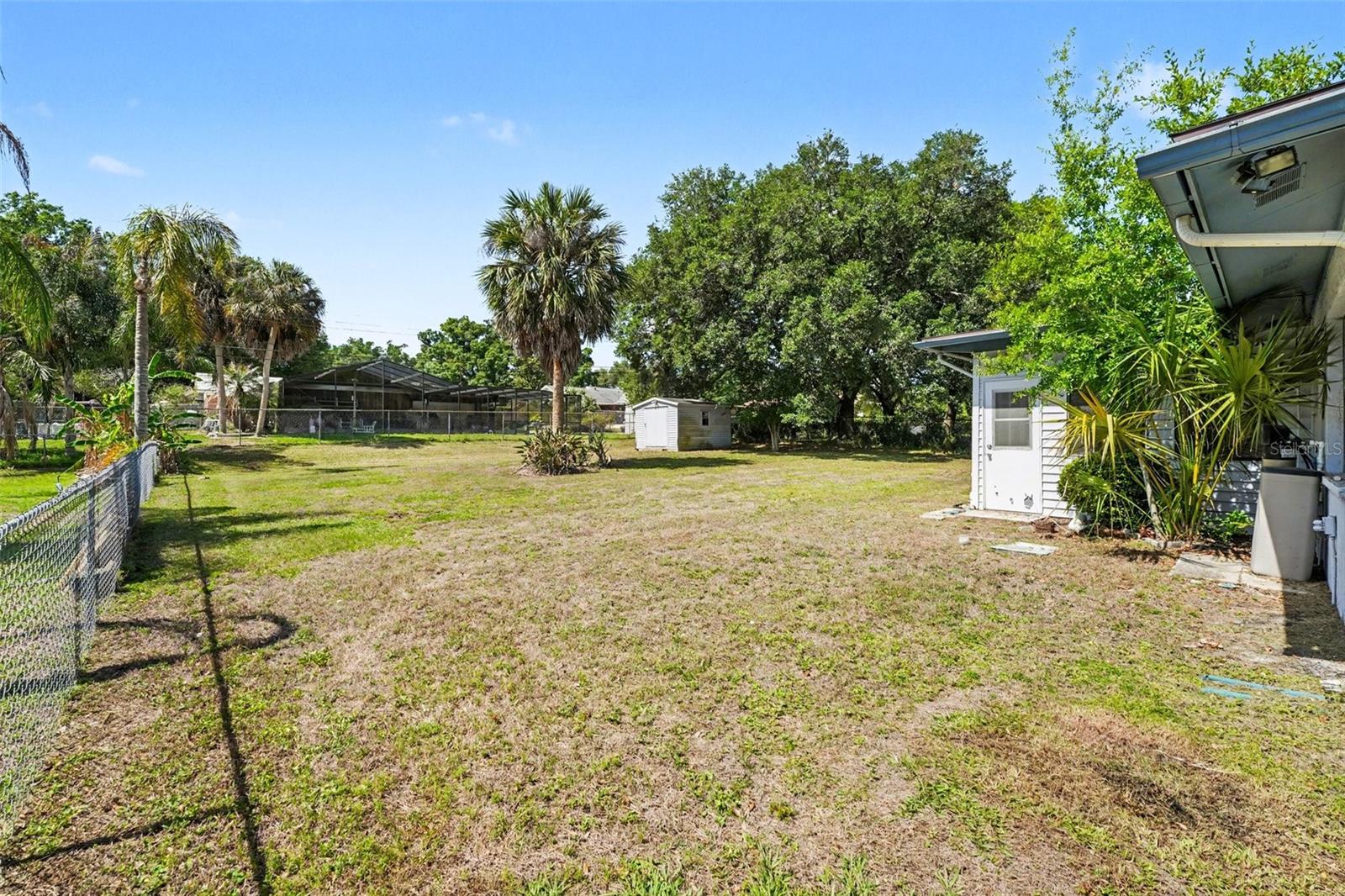 ROLLING WOODS - Residential