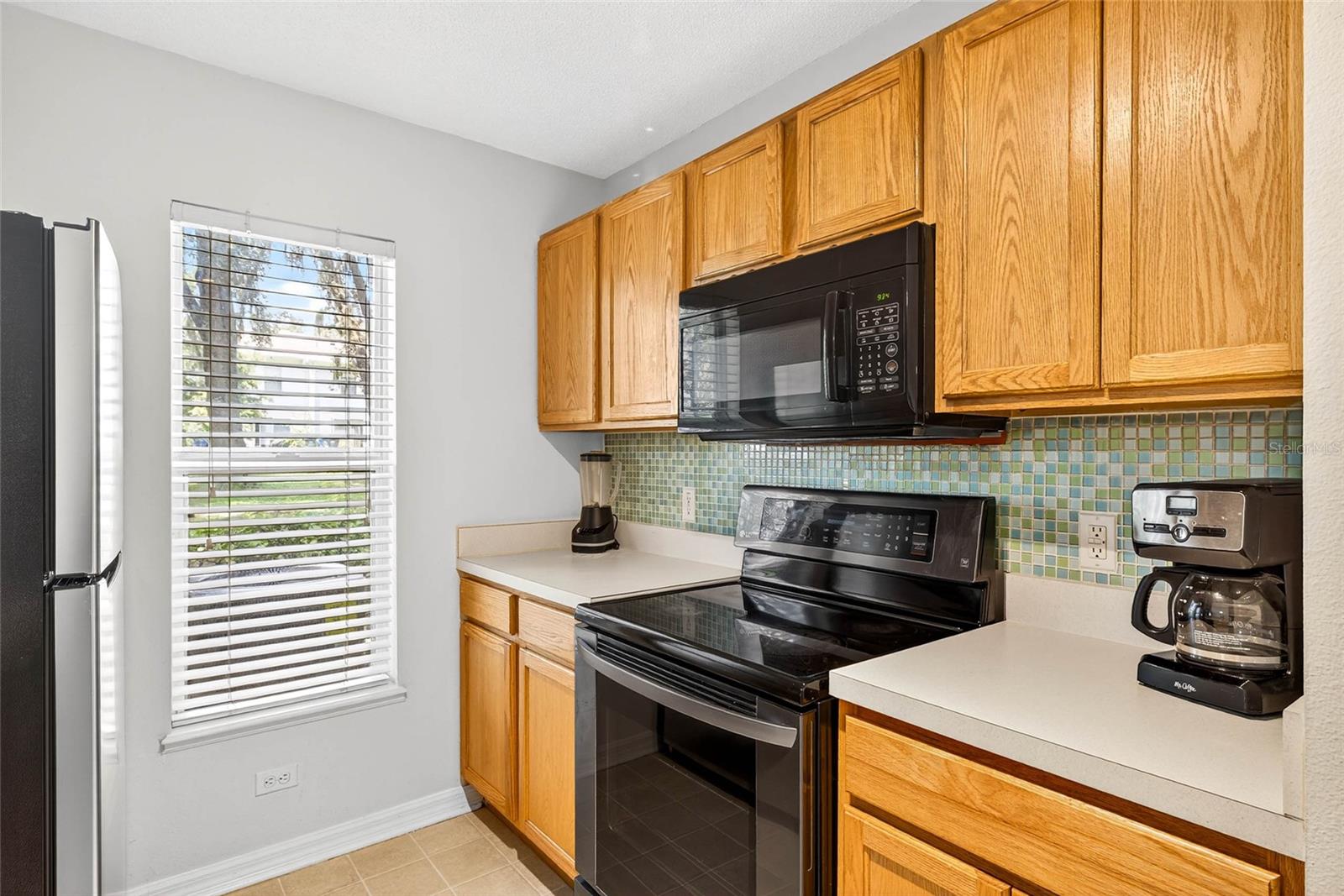 ASHBURN SQUARE TOWNHOMES - Residential