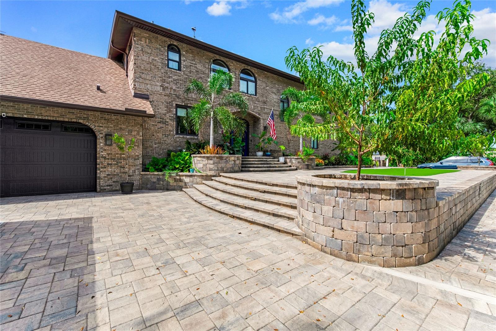 2852 JOHN ANDERSON DRIVE