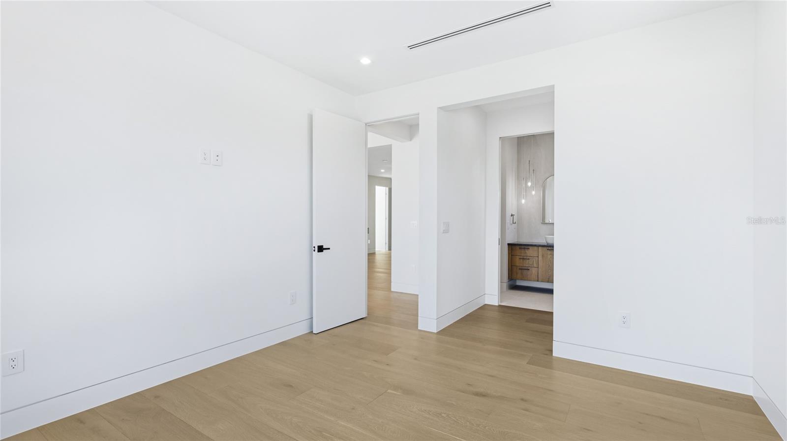 COUNTRY CLUB SHORES SEC 02 - Residential