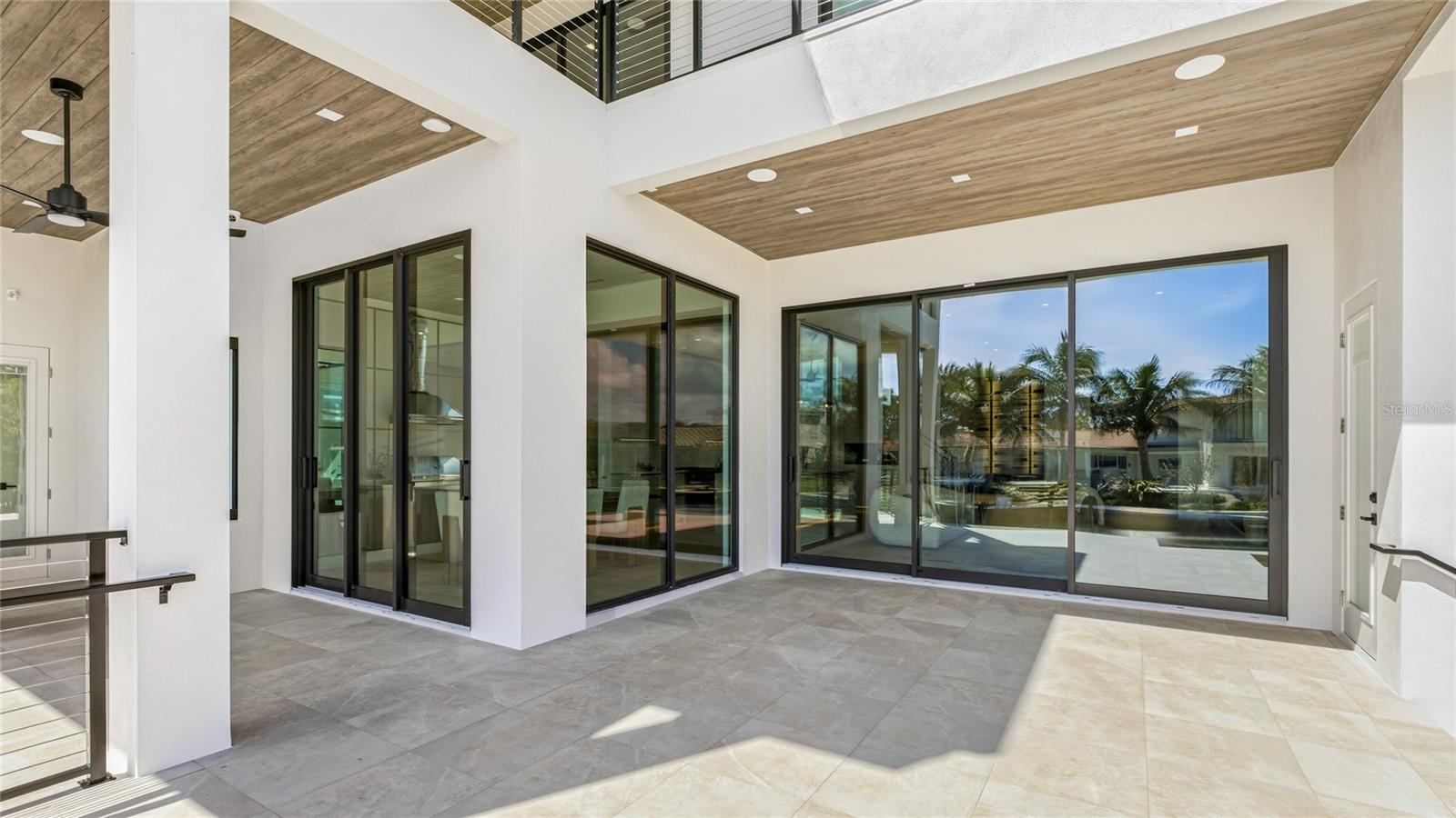 COUNTRY CLUB SHORES SEC 02 - Residential