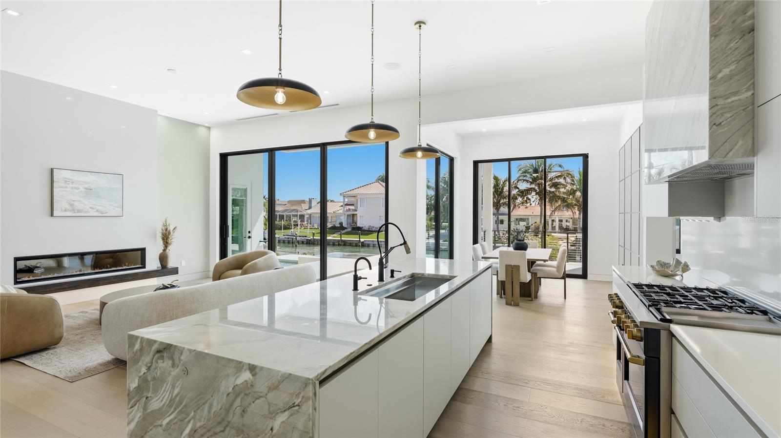 COUNTRY CLUB SHORES SEC 02 - Residential