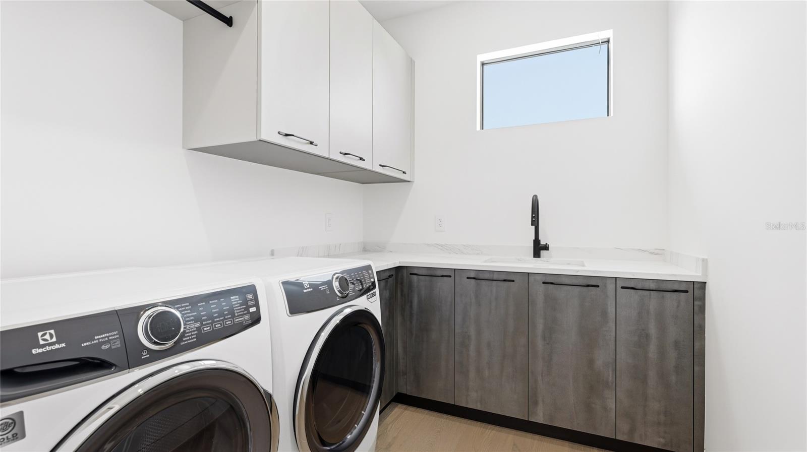 COUNTRY CLUB SHORES SEC 02 - Residential