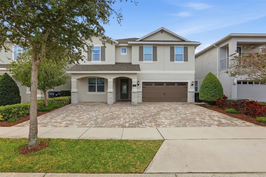Photo of 336 Auburn Avenue, Kissimmee, FL 34747 (MLS # O6394377)