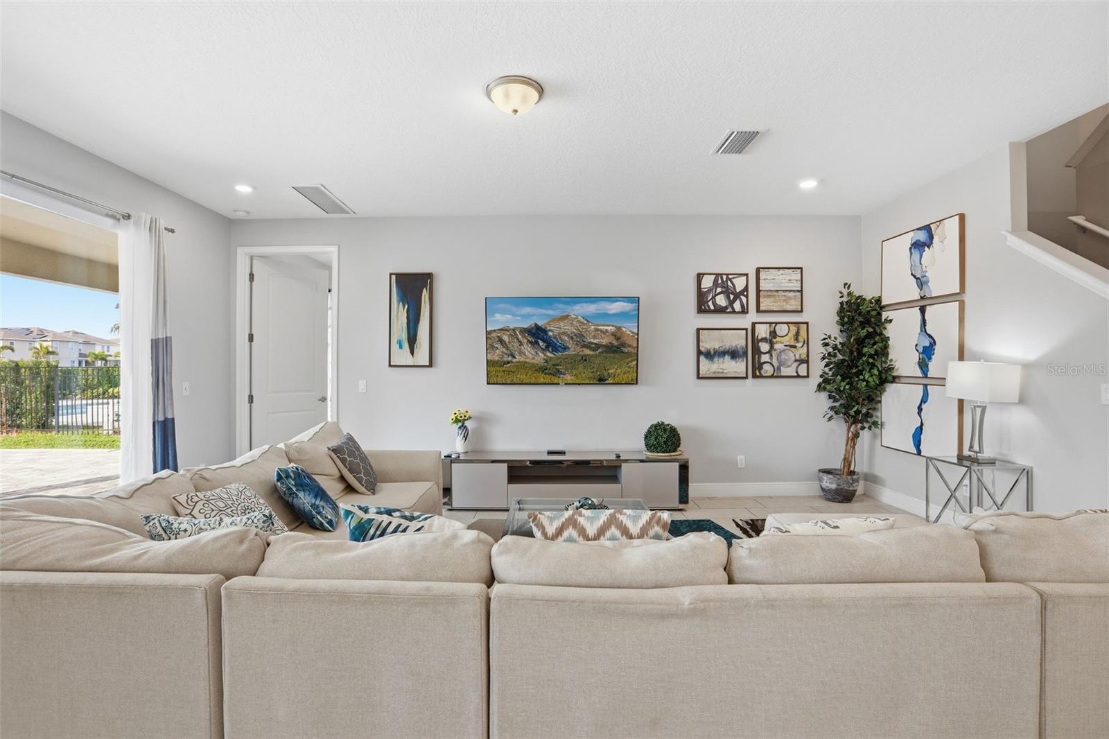 REUNION WEST PH 4 - Residential