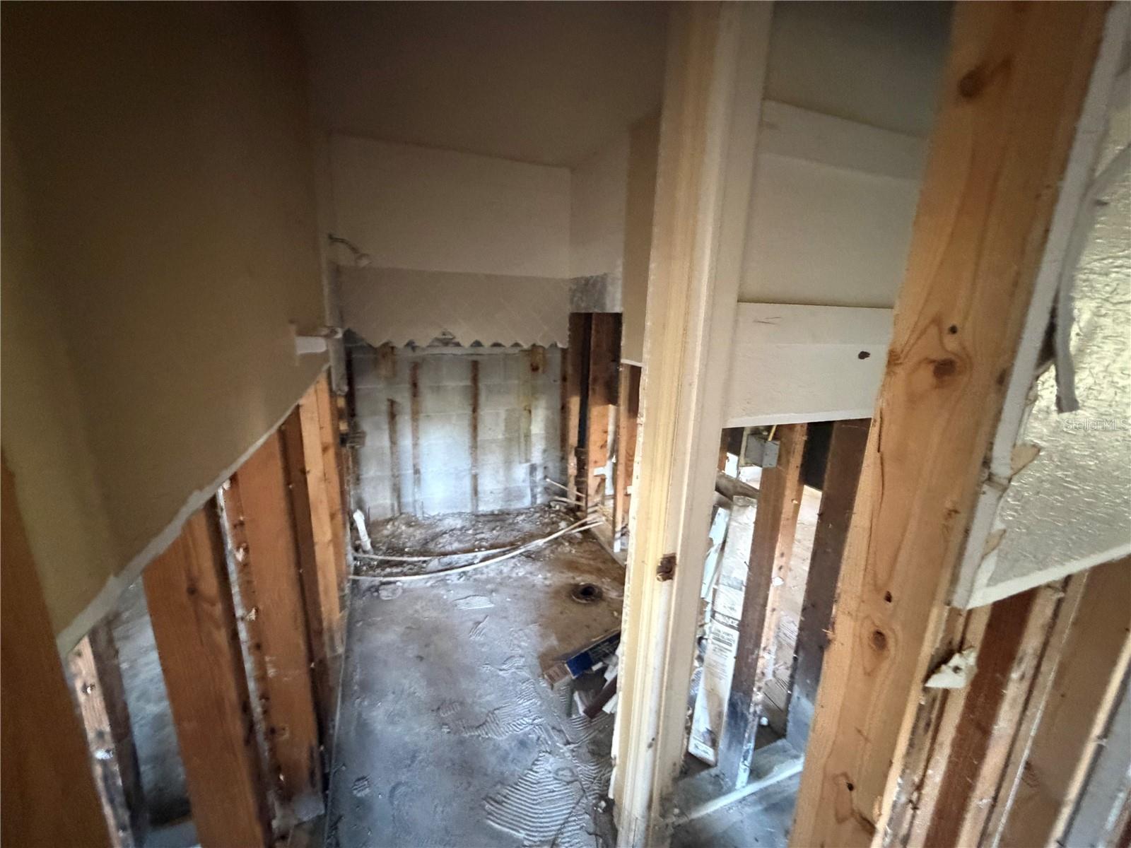 COLLEGE PARK ESTATES - Residential