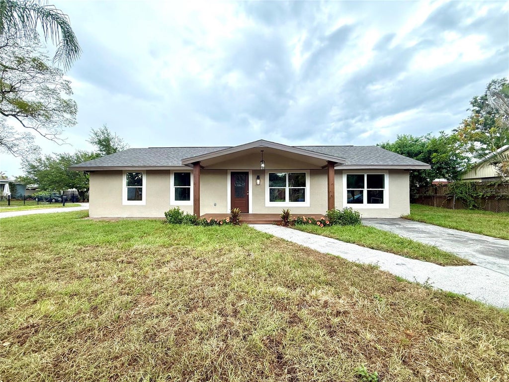 Photo of 1427 Murillo Loop, Ruskin, FL 33570 (MLS # A4699269)