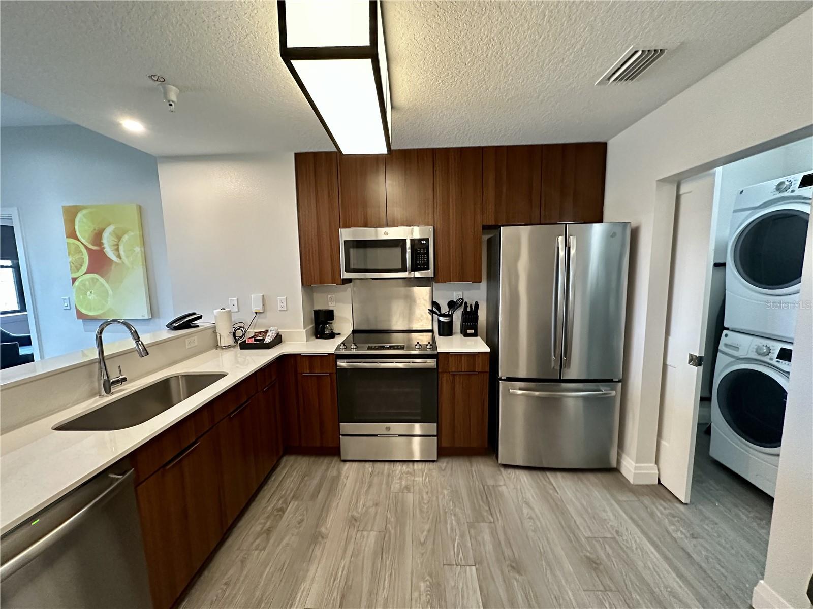 14501 GROVE RESORT AVENUE 2541