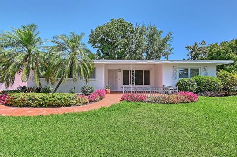 2425 CALAMONGA LANE SARASOTA FL 34239