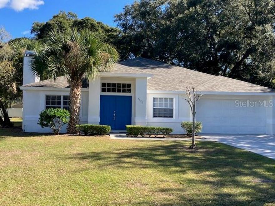 Delightful home located in the Peaceful Waterford subdivision.  This 3-bedroom 2 bath home has so much to offer. Open floor plan features living room with fireplace and family room.  Kitchen has been designed with plenty of cabinet space, pantry and breakfast bar.  Split bedroom plan garden tub and separate shower in master bath.  Hall bath offers direct access to back yard. Large, screened patio.  Inside laundry room. 2 car garage and new roof is an added feature.  Available to this subdivision are tennis courts, and playground.   The community is golf cart friendly