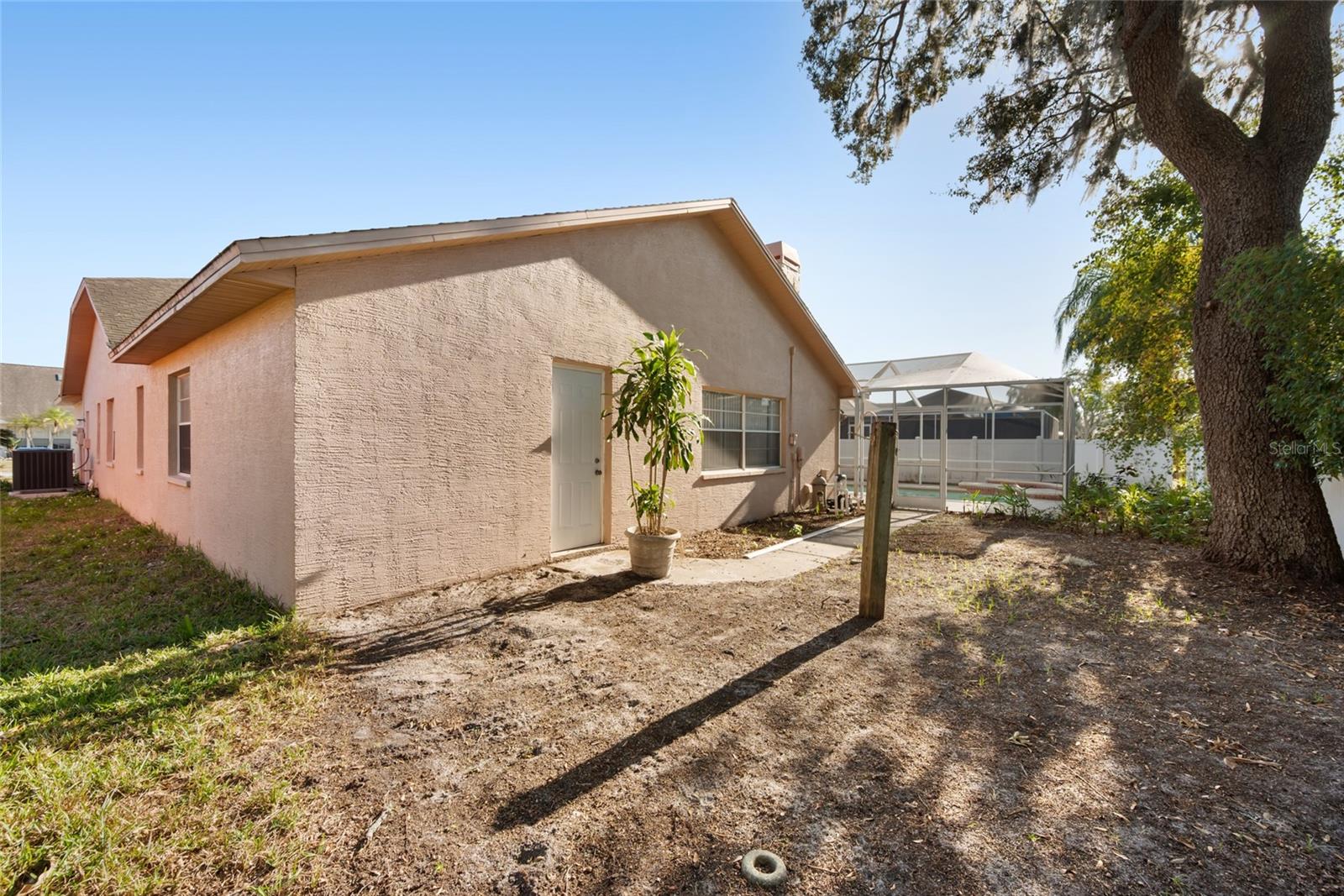 RIVER CROSSING - Residential