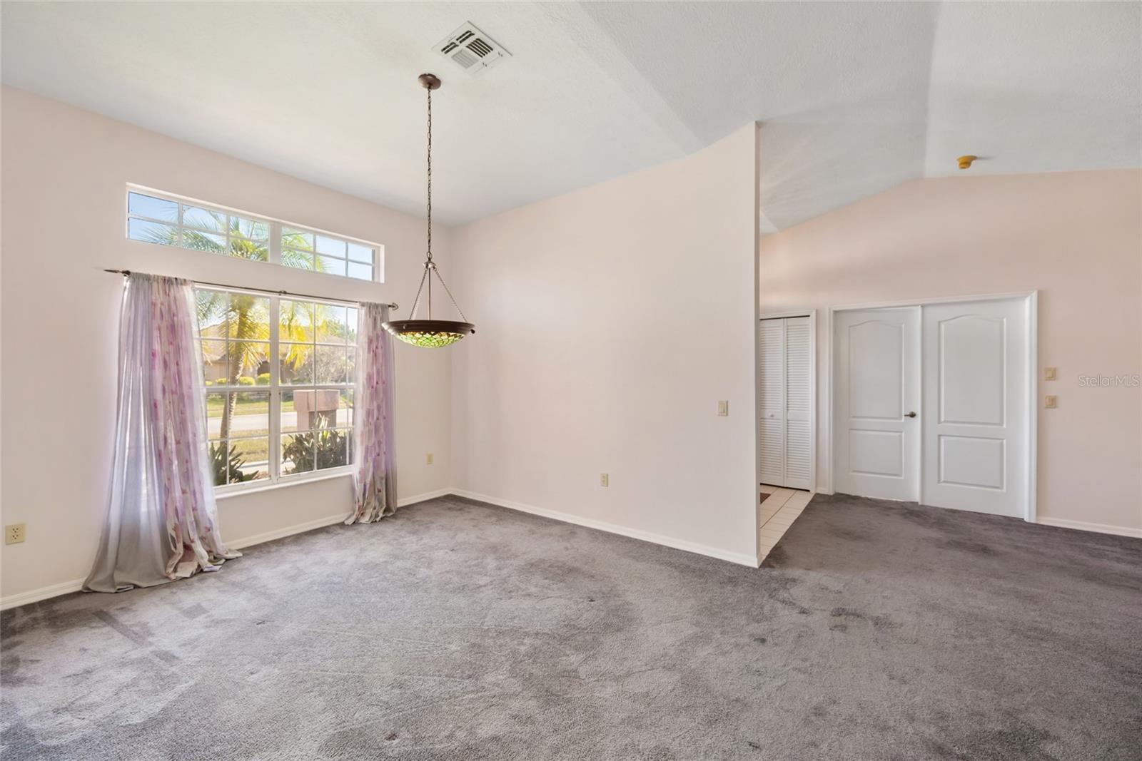 RIVER CROSSING - Residential