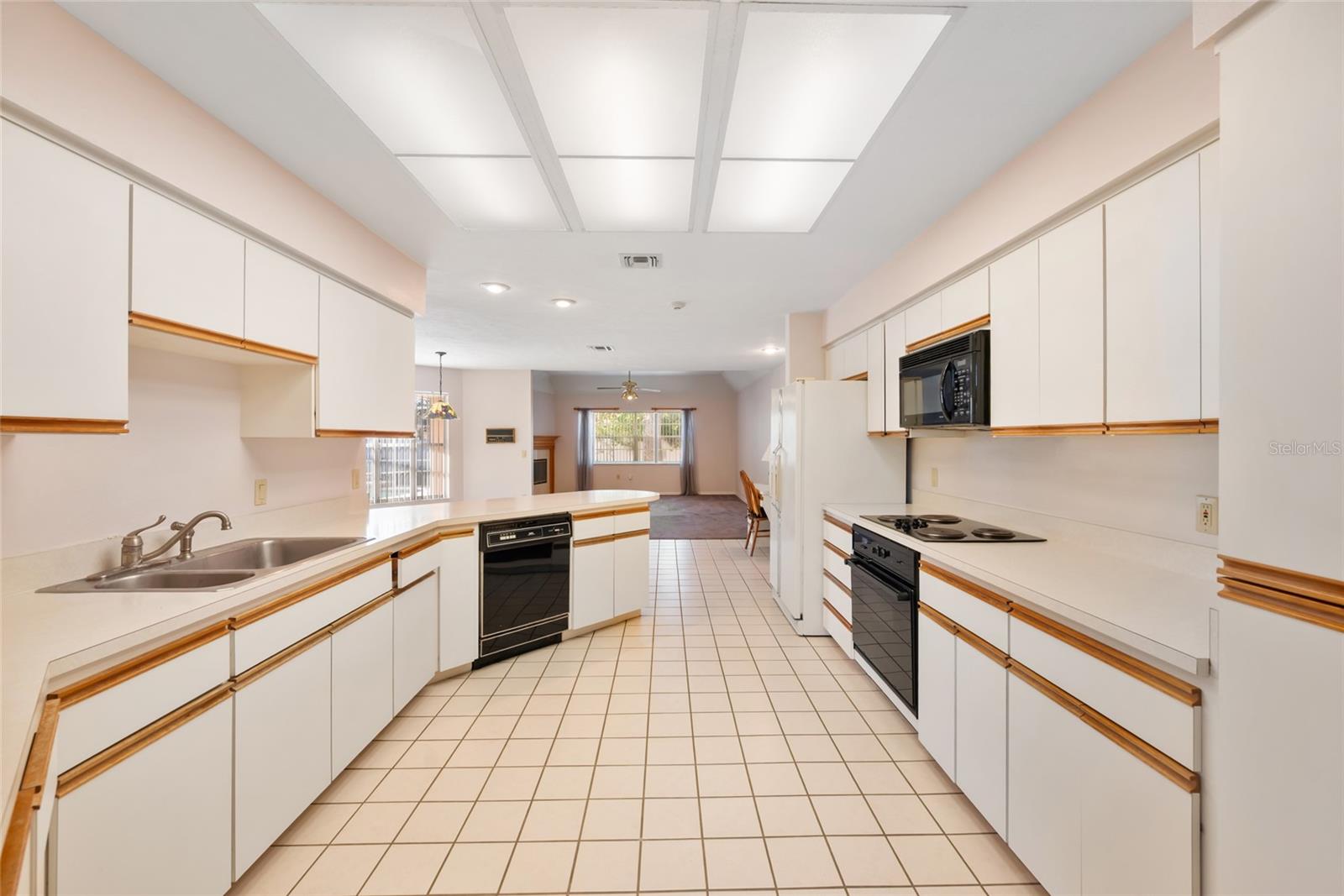 RIVER CROSSING - Residential