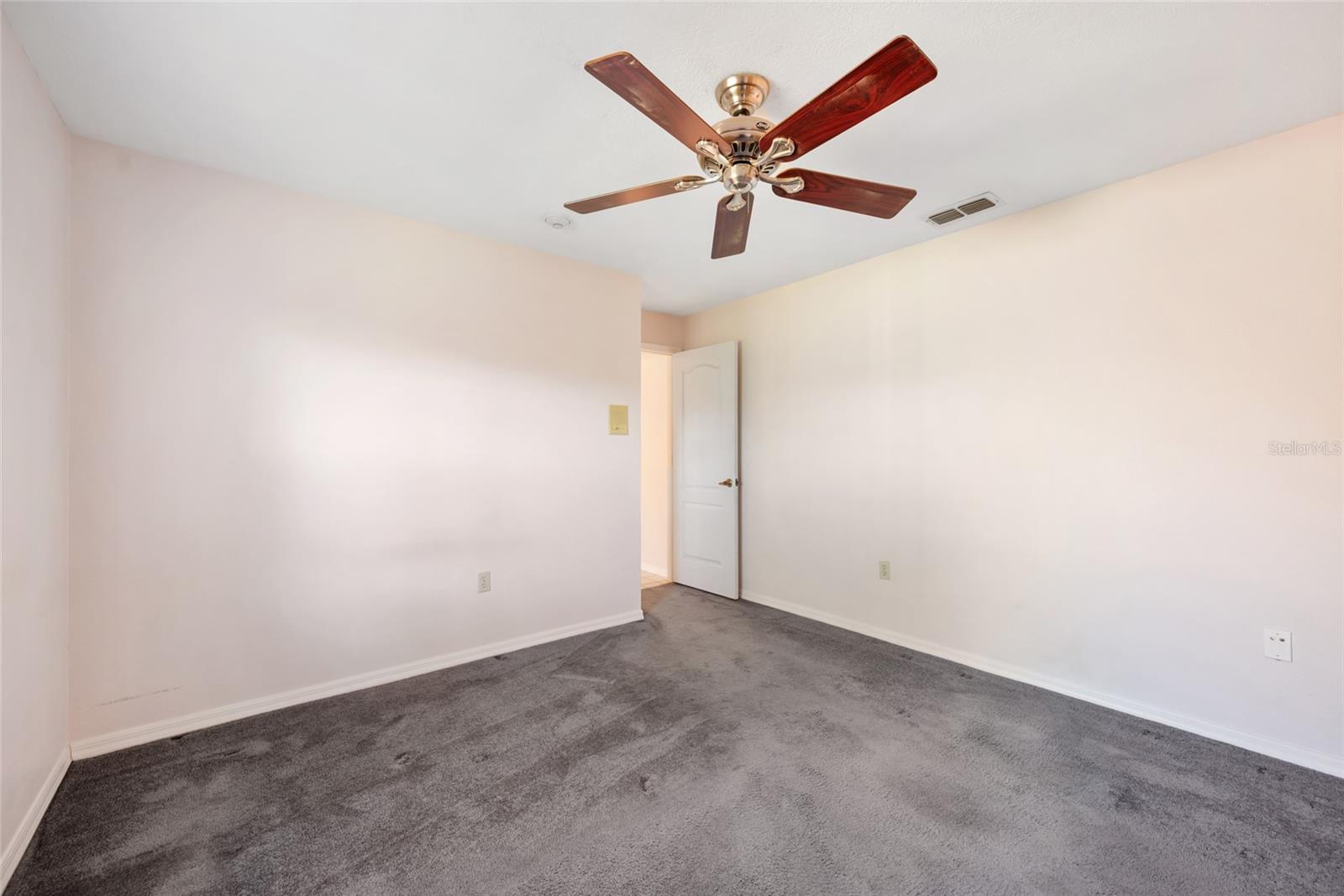 RIVER CROSSING - Residential