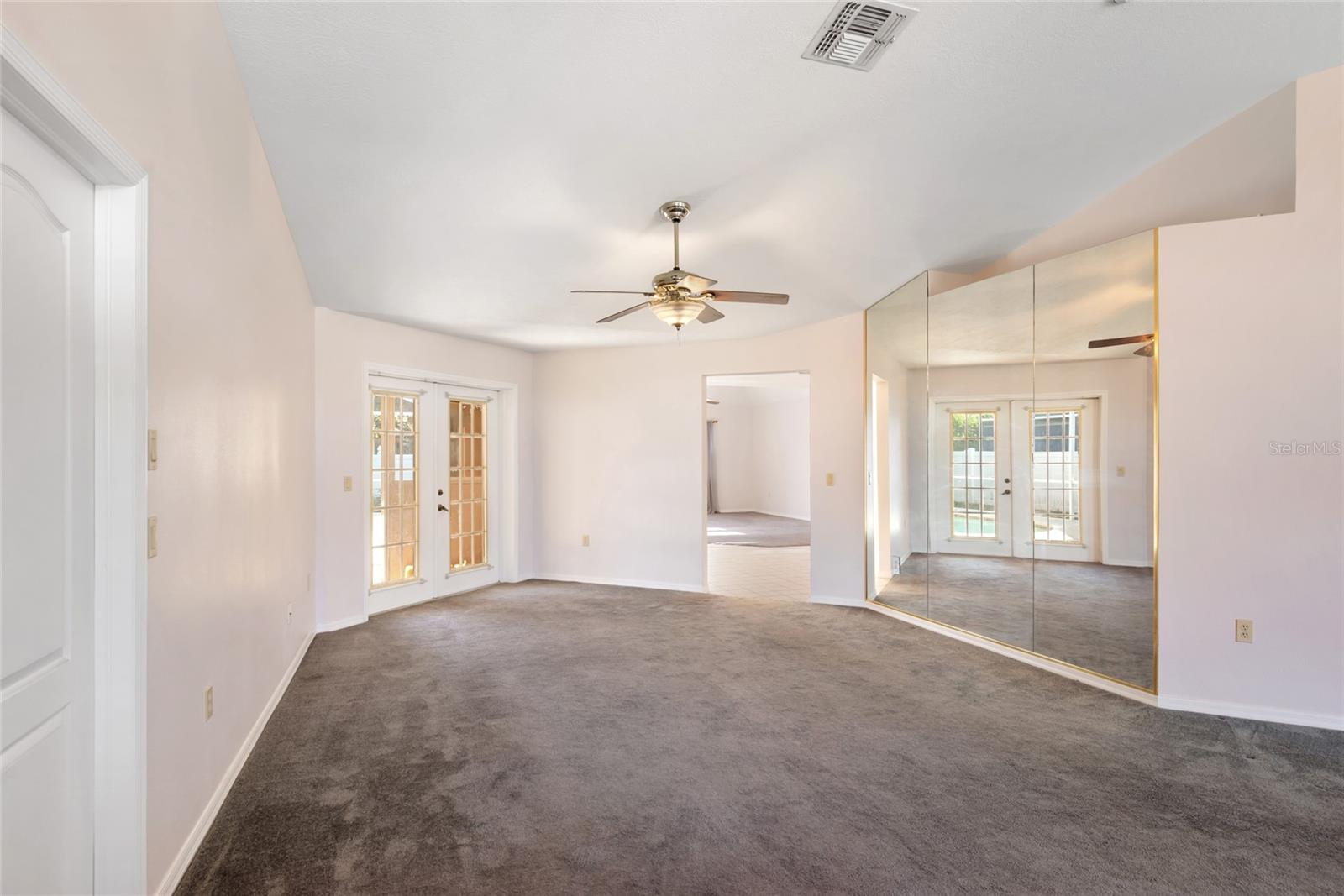 RIVER CROSSING - Residential