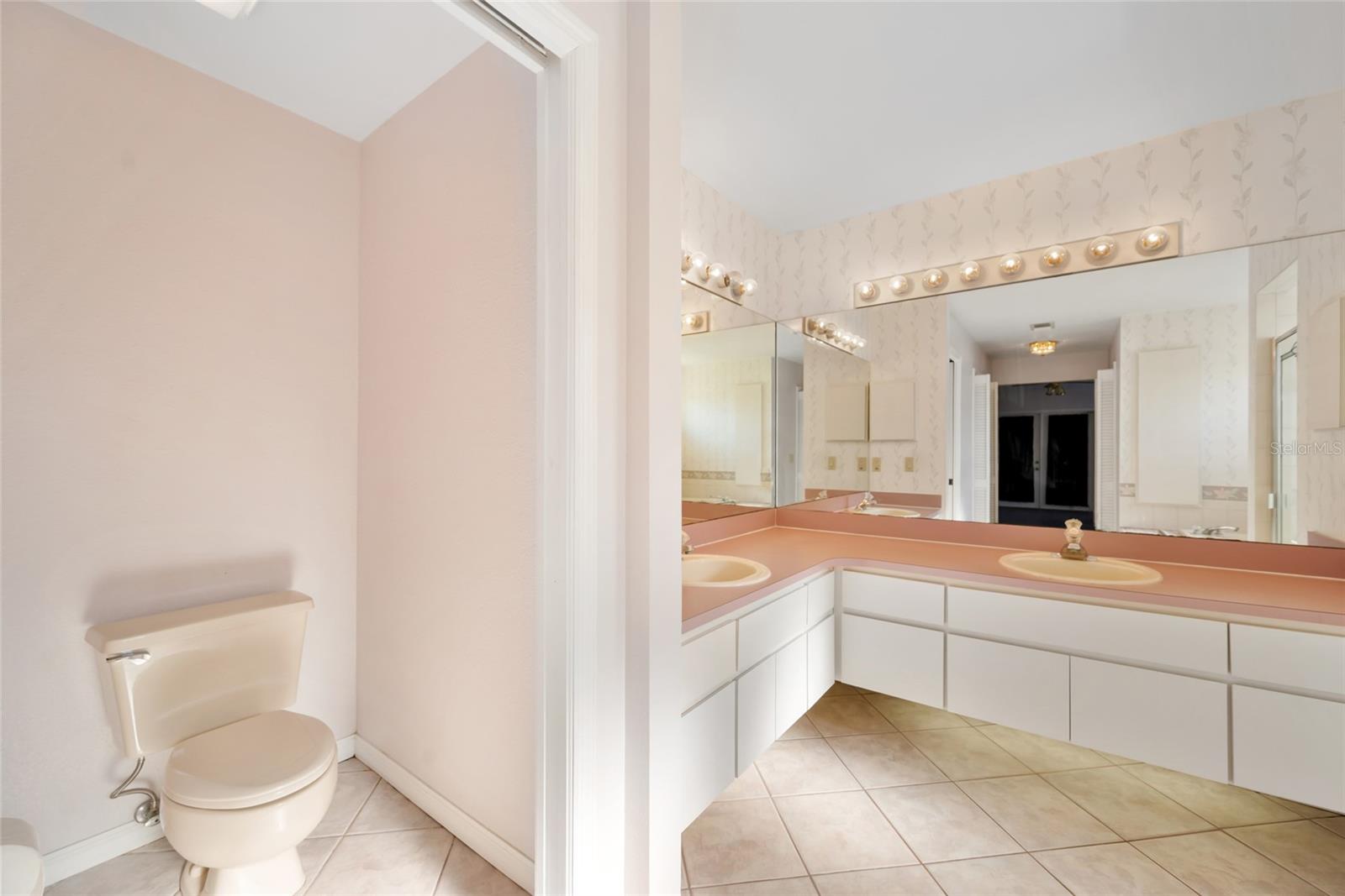 RIVER CROSSING - Residential