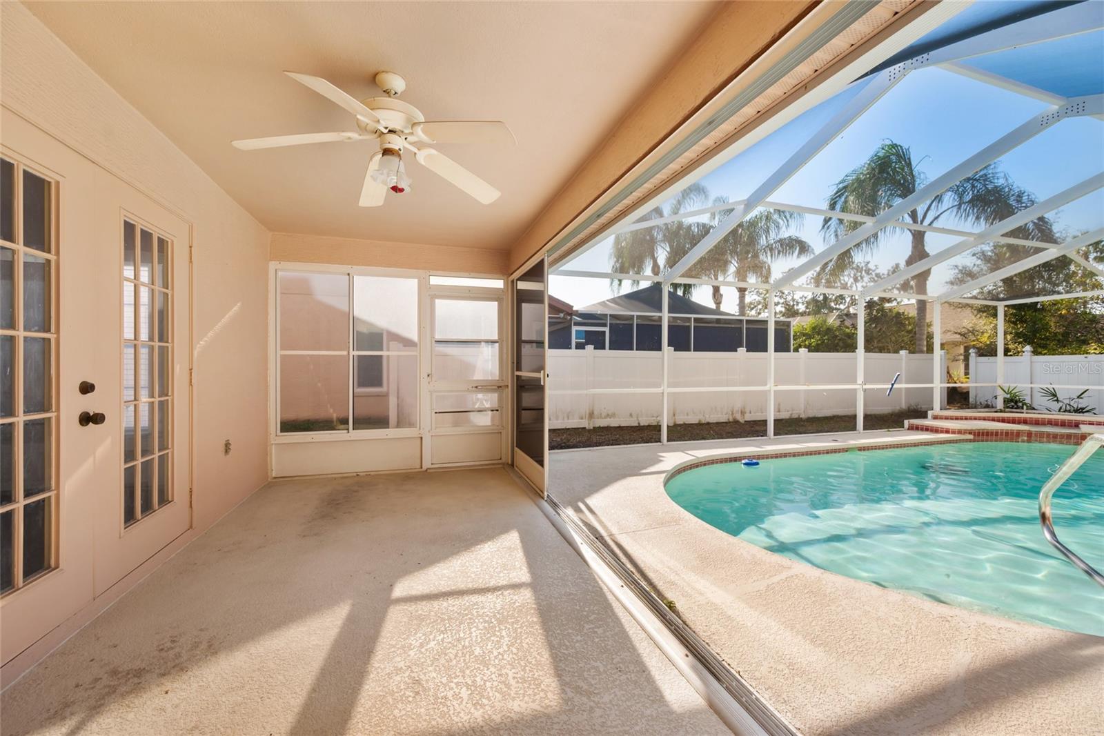 RIVER CROSSING - Residential