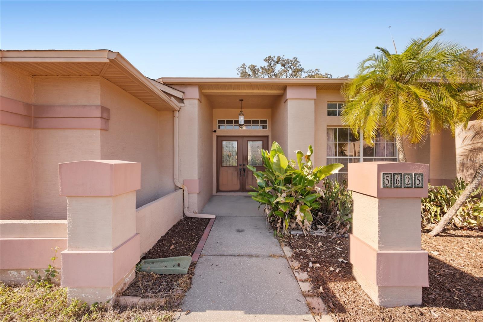 RIVER CROSSING - Residential