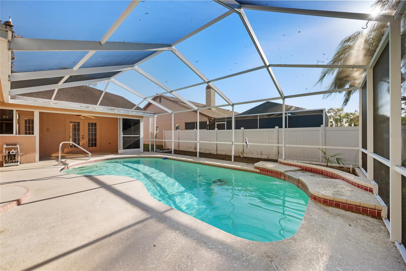 RIVER CROSSING - Residential