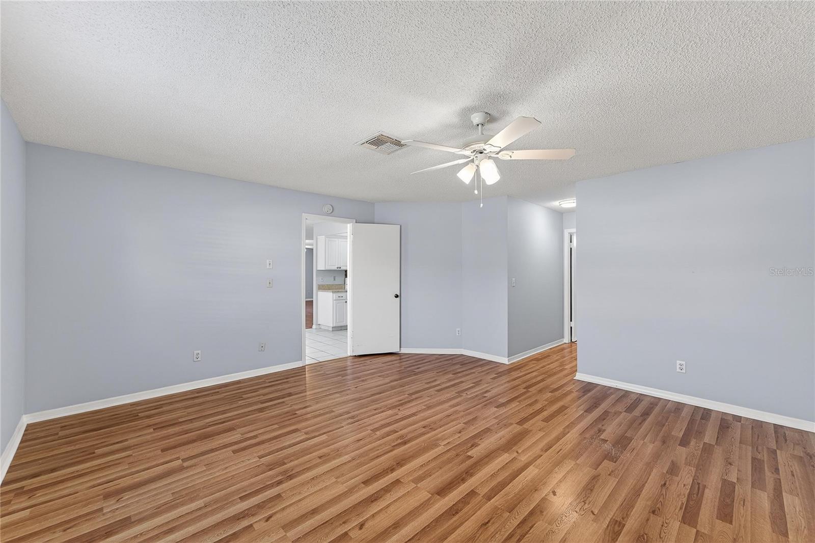 IDLEWOOD CONDO PH 2 - Residential