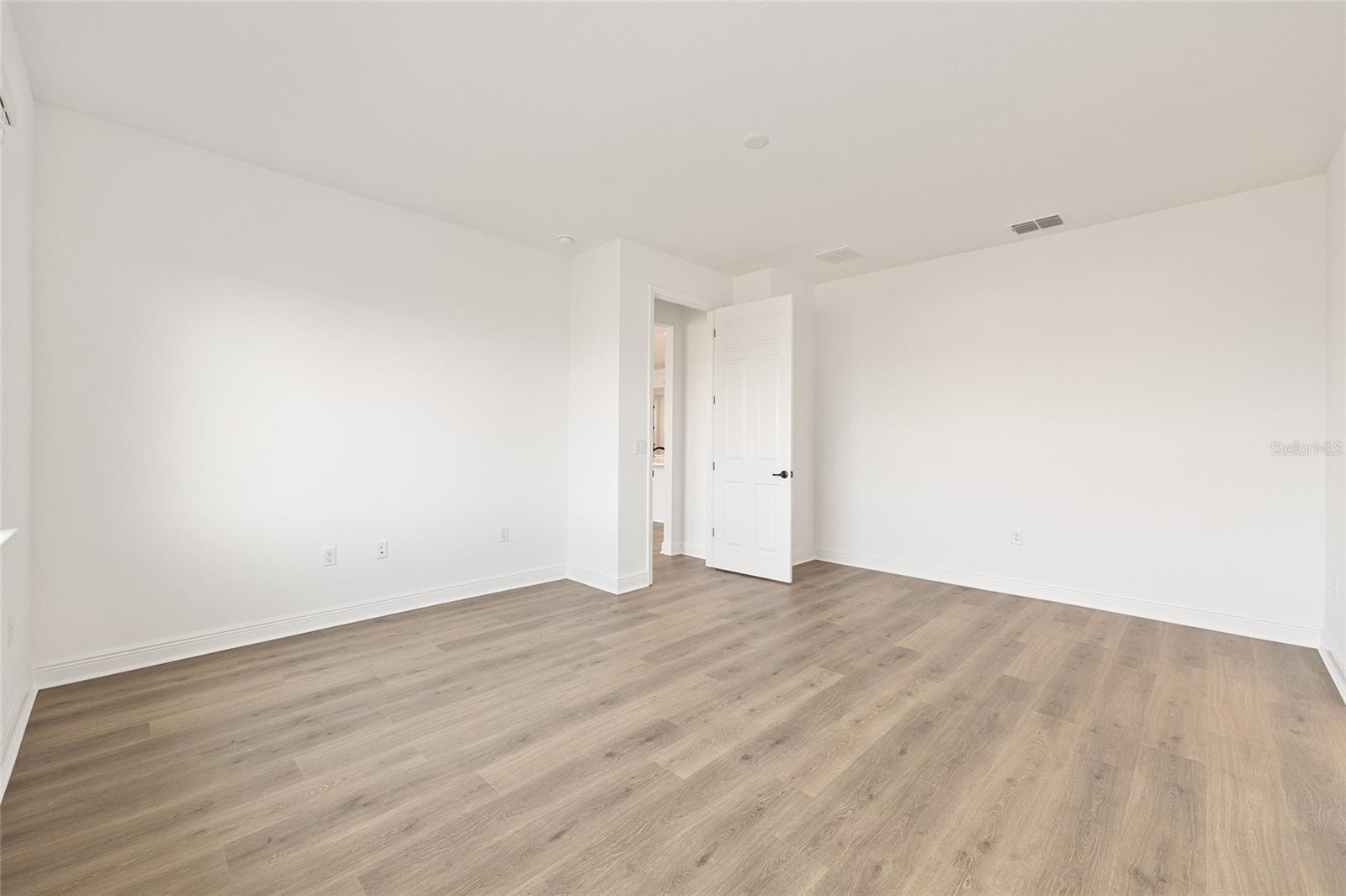 ON TOP OF THE WORLD - Residential