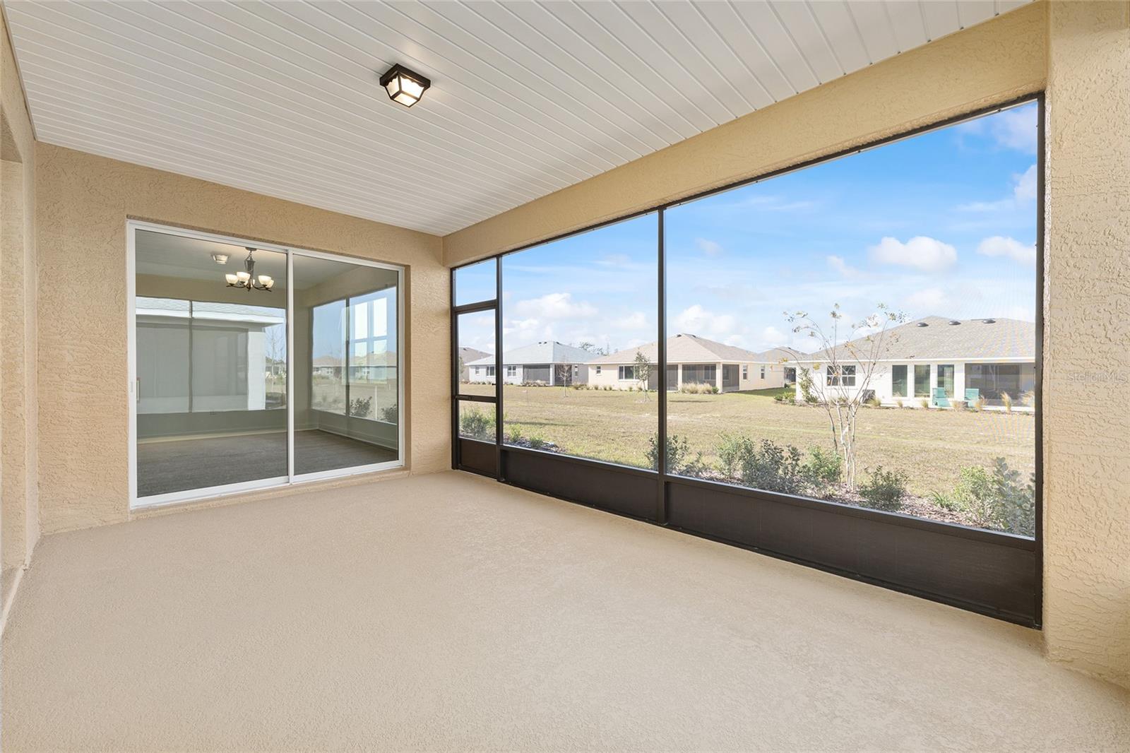 ON TOP OF THE WORLD - Residential