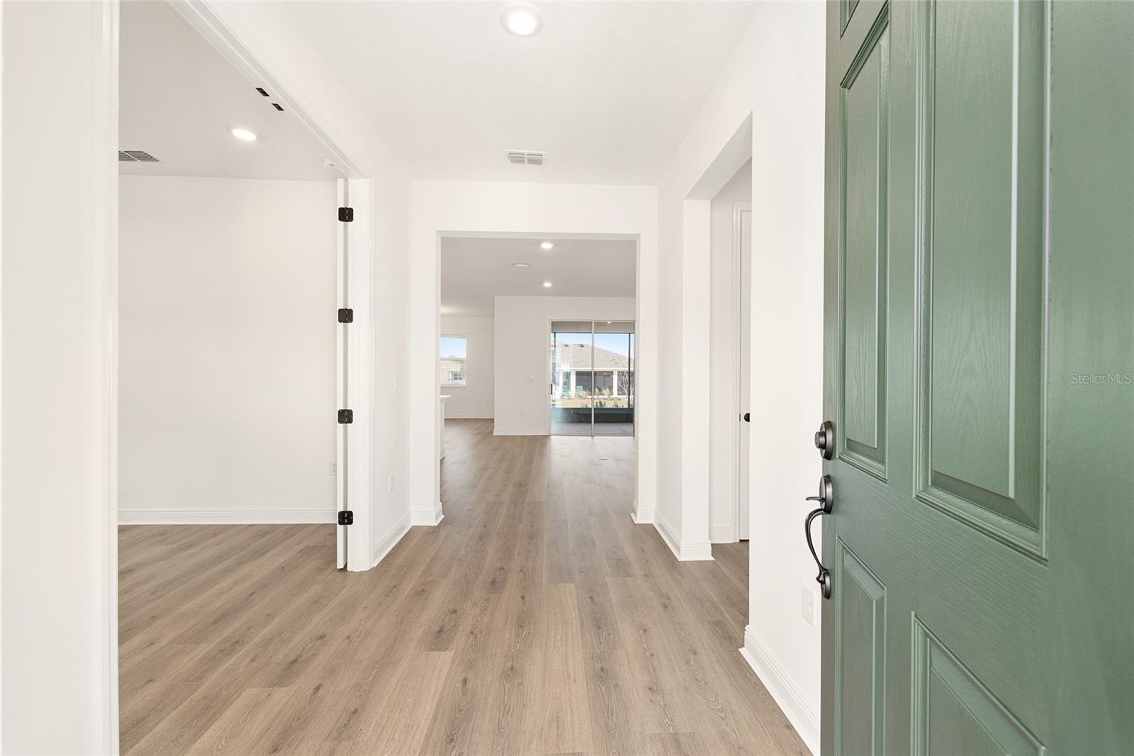 ON TOP OF THE WORLD - Residential