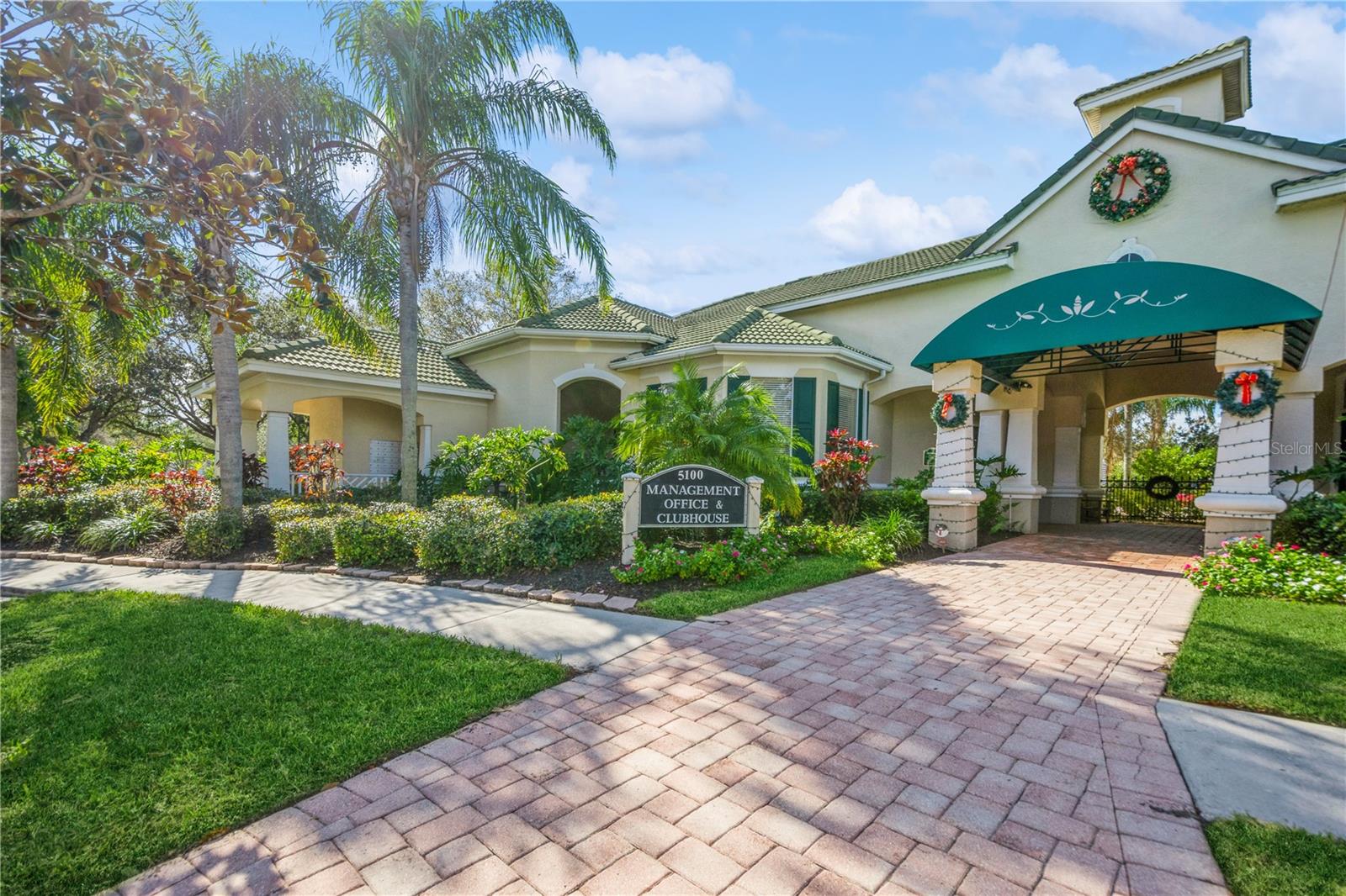 SERENADE ON PALMER RANCH - Residential Lease