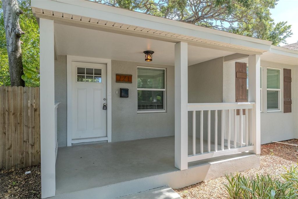 Photo of 721 38th Avenue N, St Petersburg, FL 33704 (MLS # TB8511375)