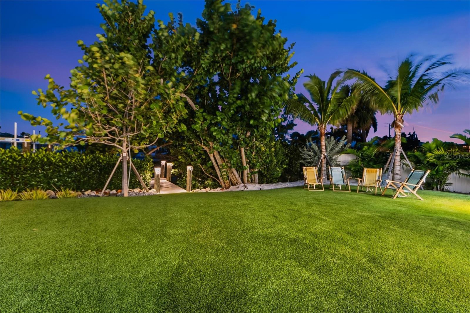 HOLMES BEACH 17TH UNIT - Residential