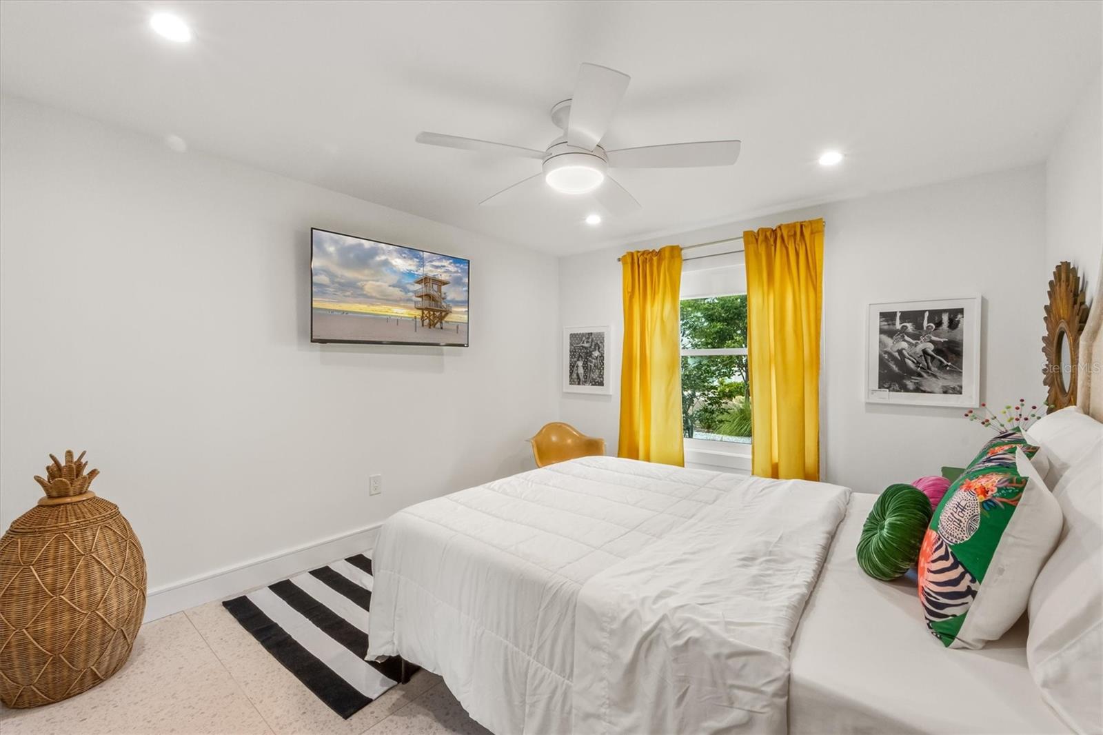 HOLMES BEACH 17TH UNIT - Residential