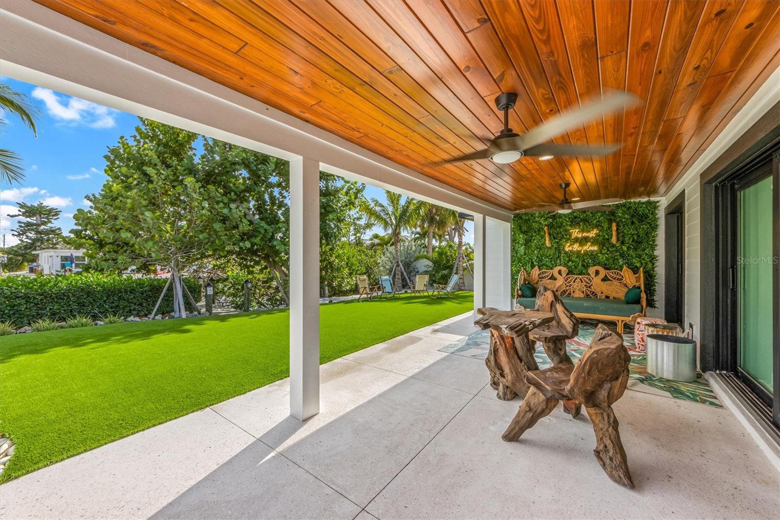 HOLMES BEACH 17TH UNIT - Residential