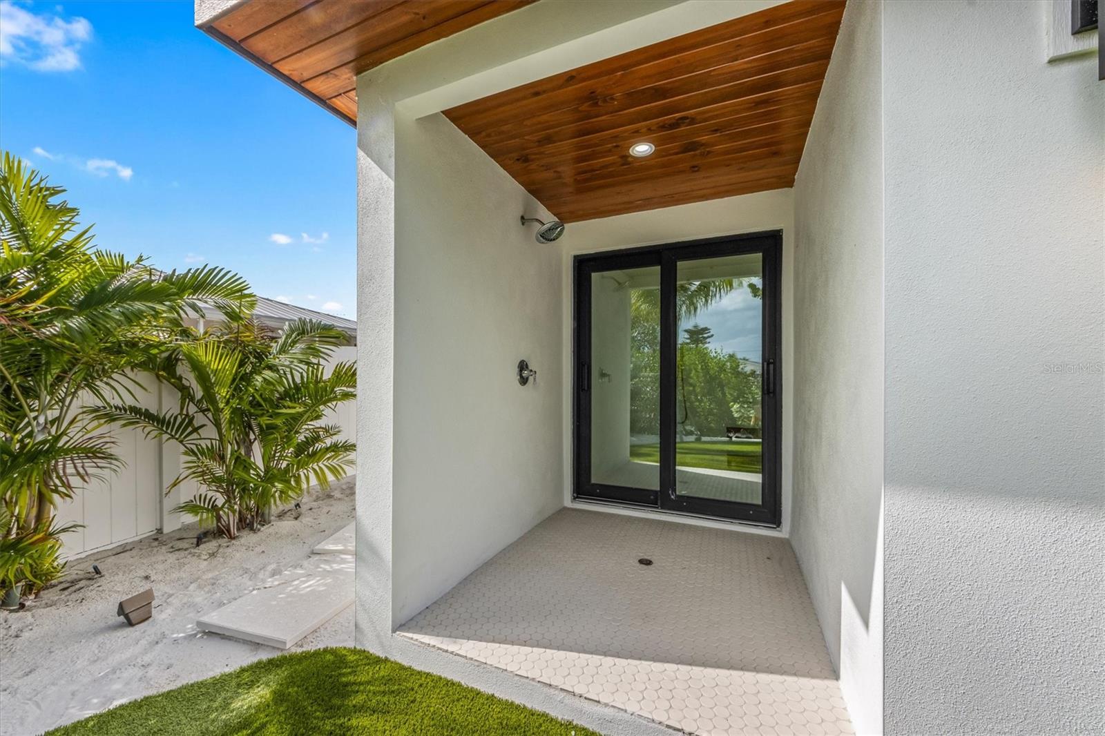 HOLMES BEACH 17TH UNIT - Residential