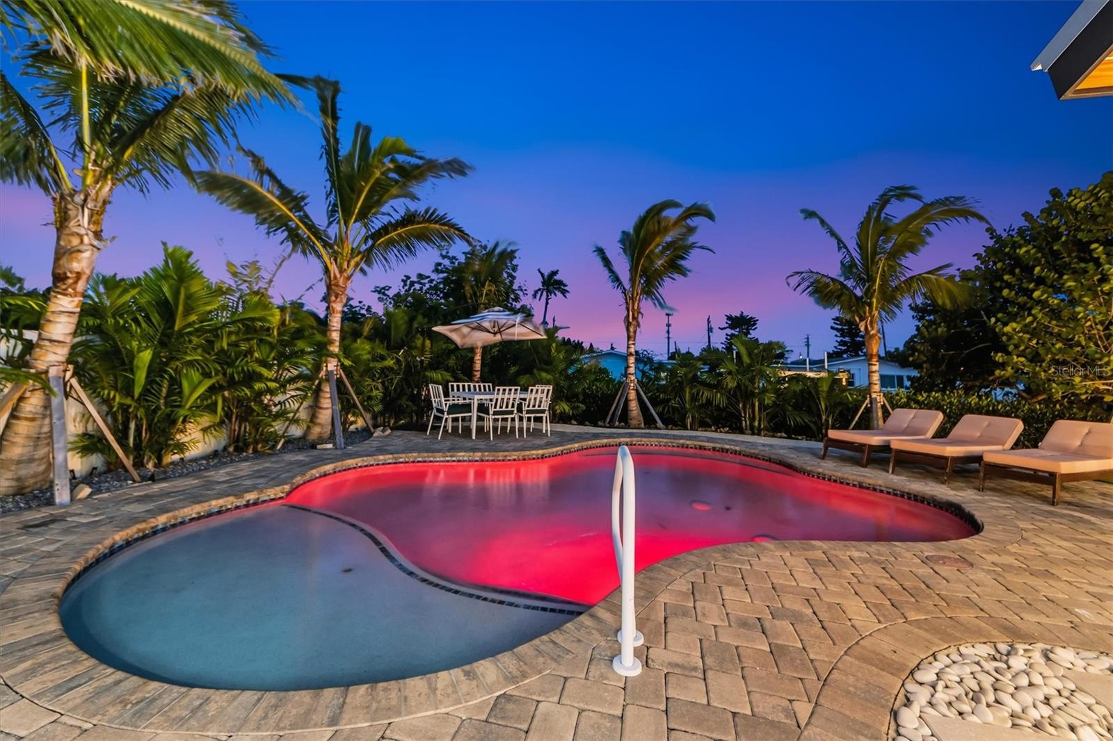 HOLMES BEACH 17TH UNIT - Residential