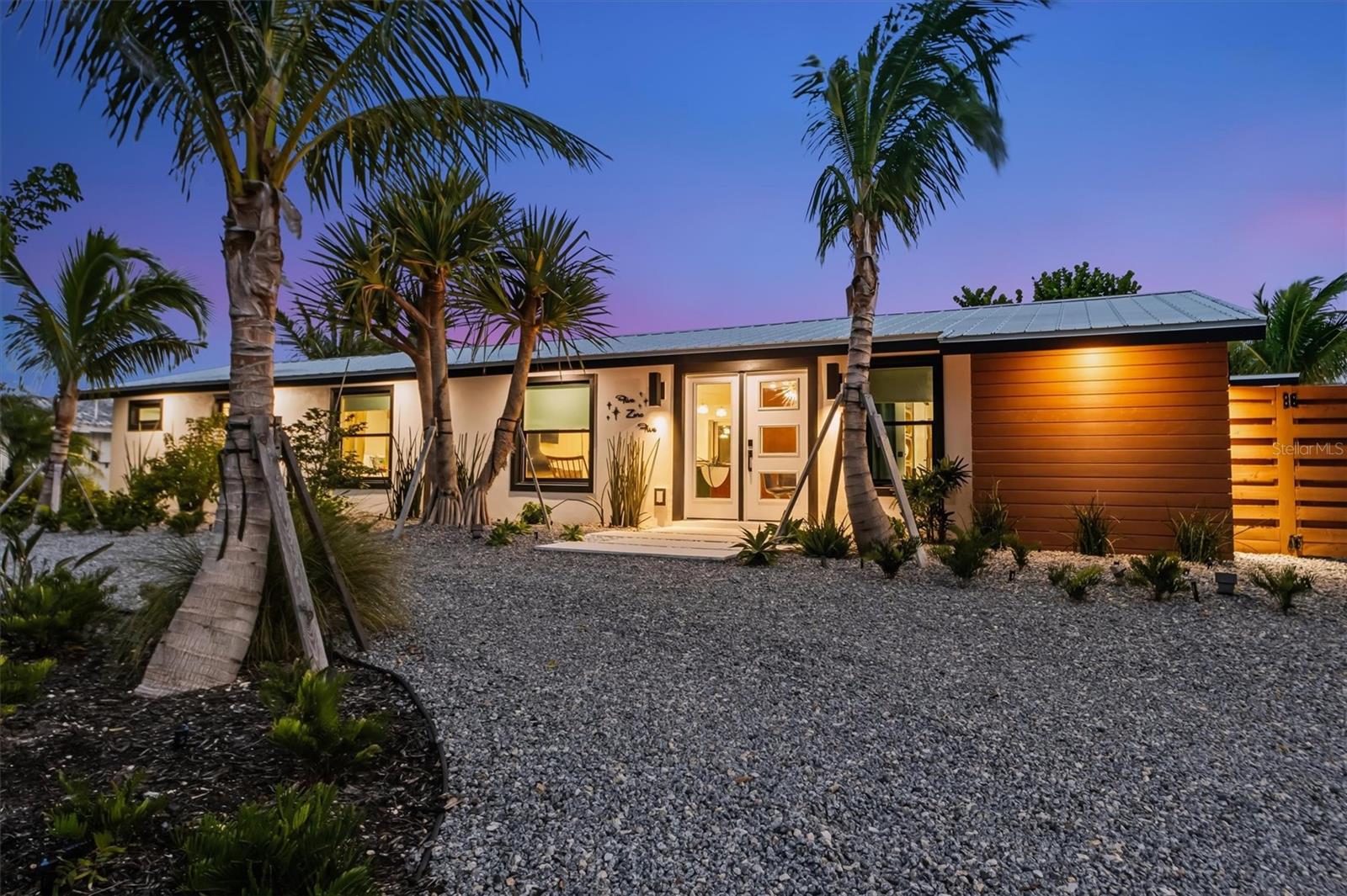 HOLMES BEACH 17TH UNIT - Residential