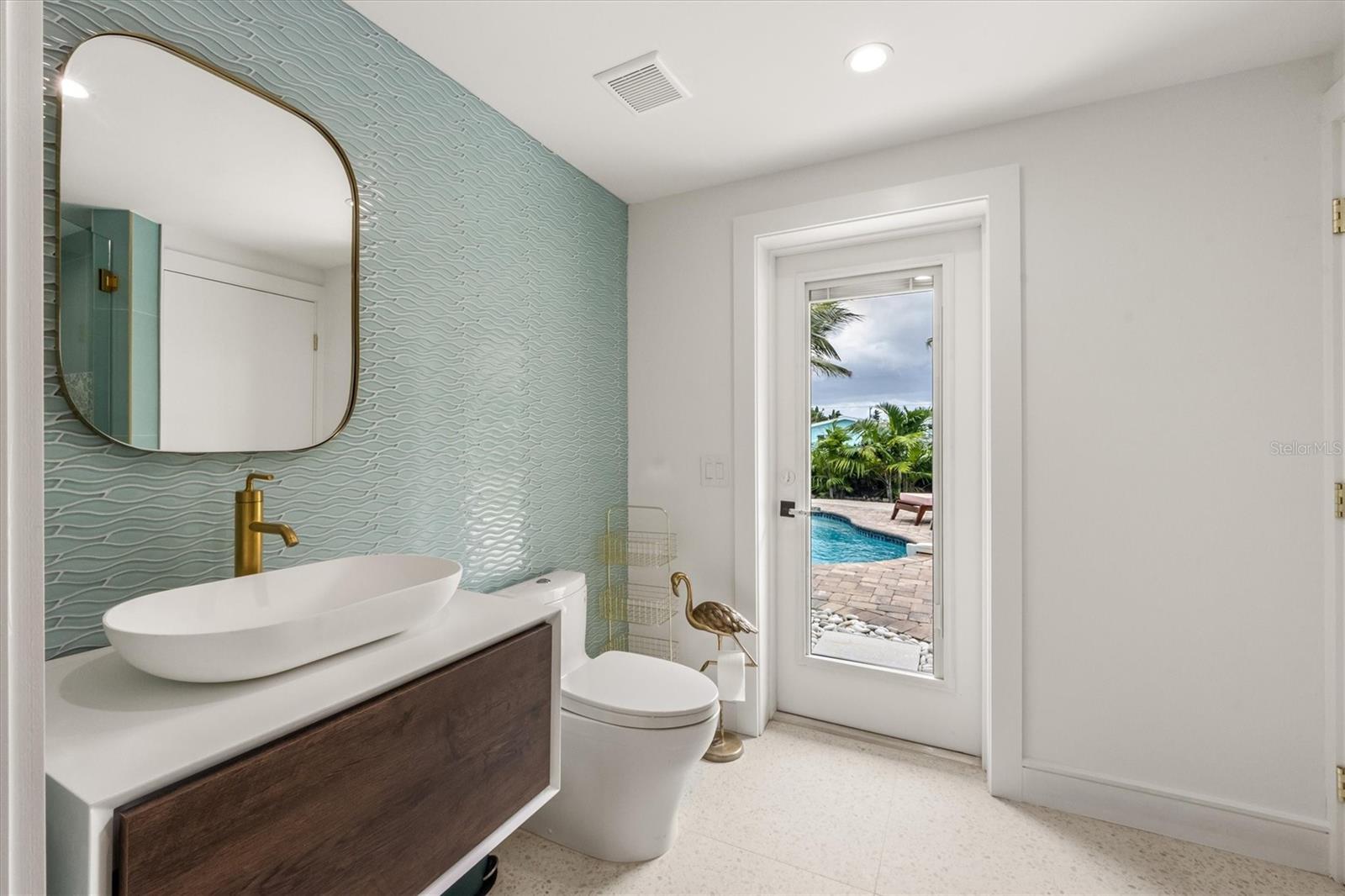 HOLMES BEACH 17TH UNIT - Residential