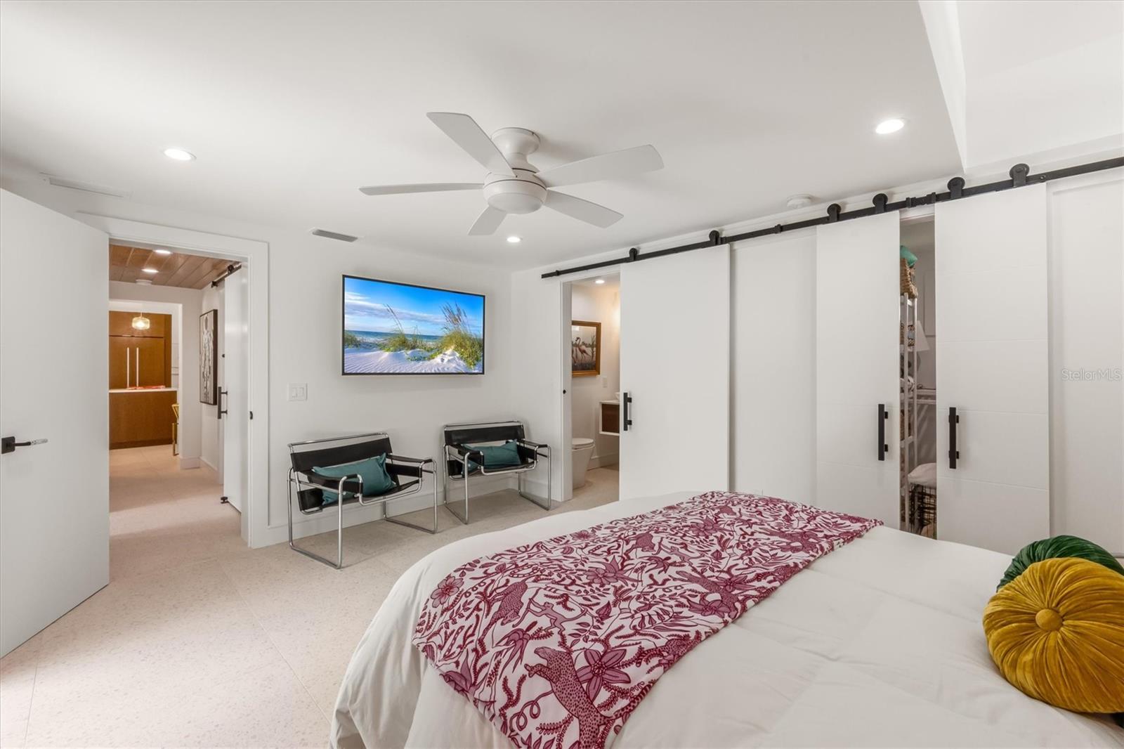 HOLMES BEACH 17TH UNIT - Residential