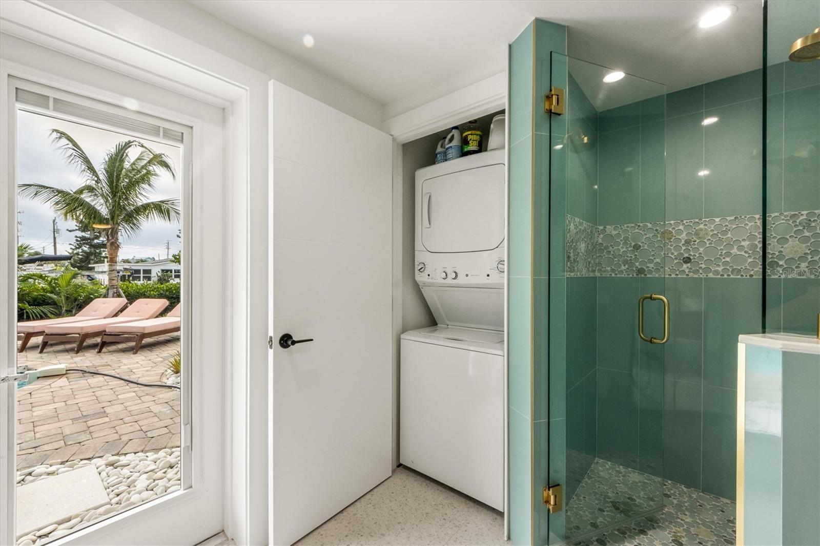 HOLMES BEACH 17TH UNIT - Residential