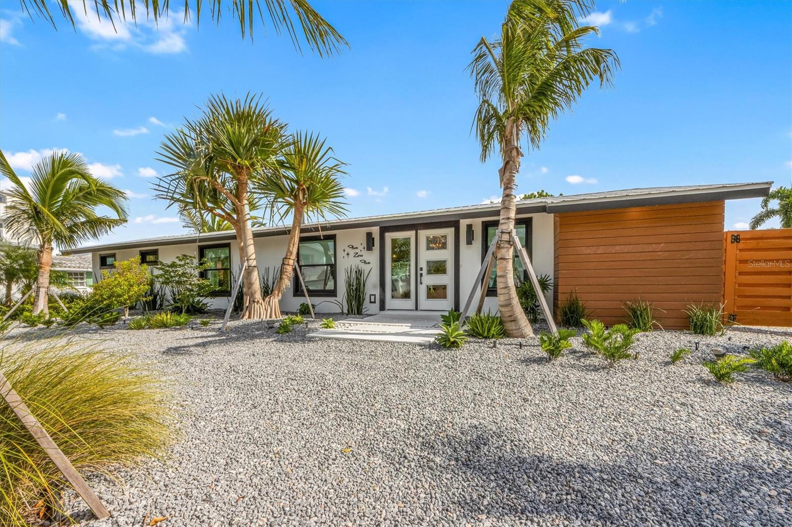 HOLMES BEACH 17TH UNIT - Residential