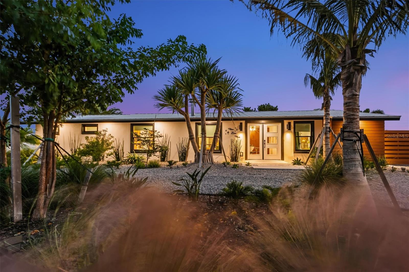 HOLMES BEACH 17TH UNIT - Residential