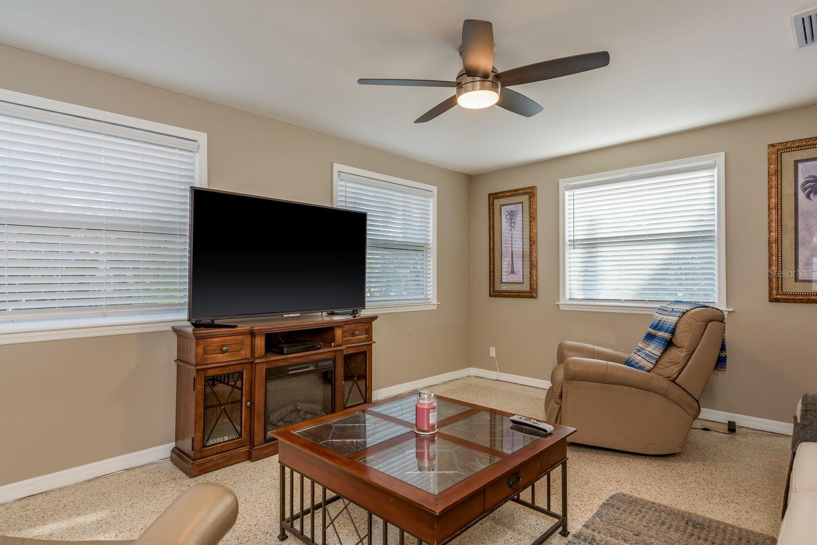 GARDEN MANOR SEC 2 - Residential