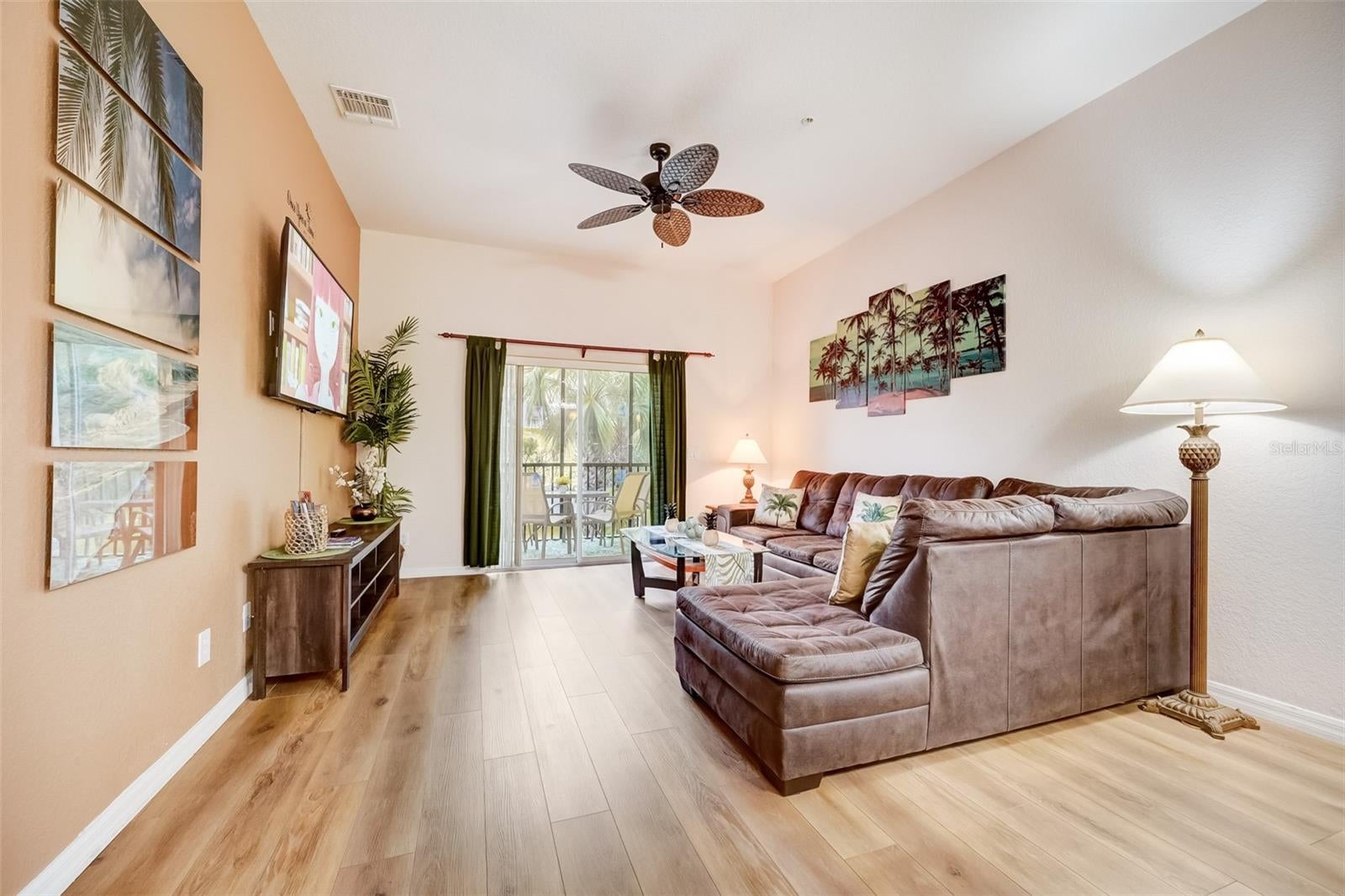 205 LUCAYA LOOP 205