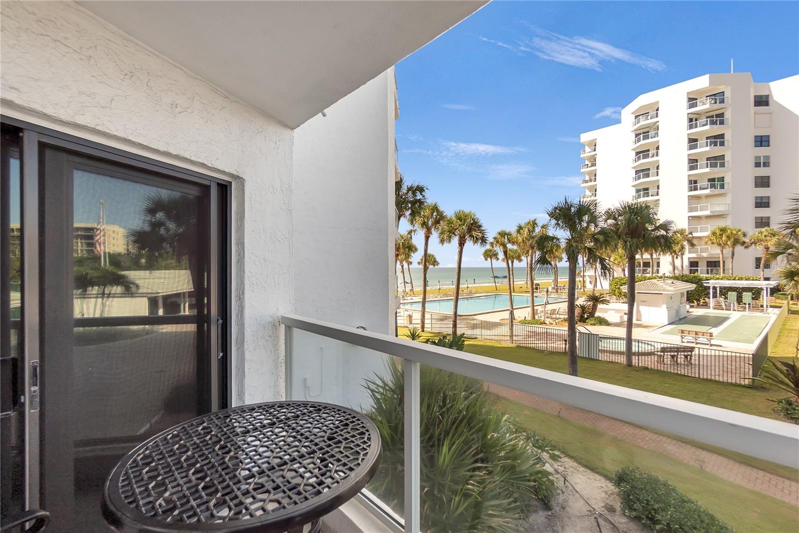 PRIVATEER SOUTH - Residential