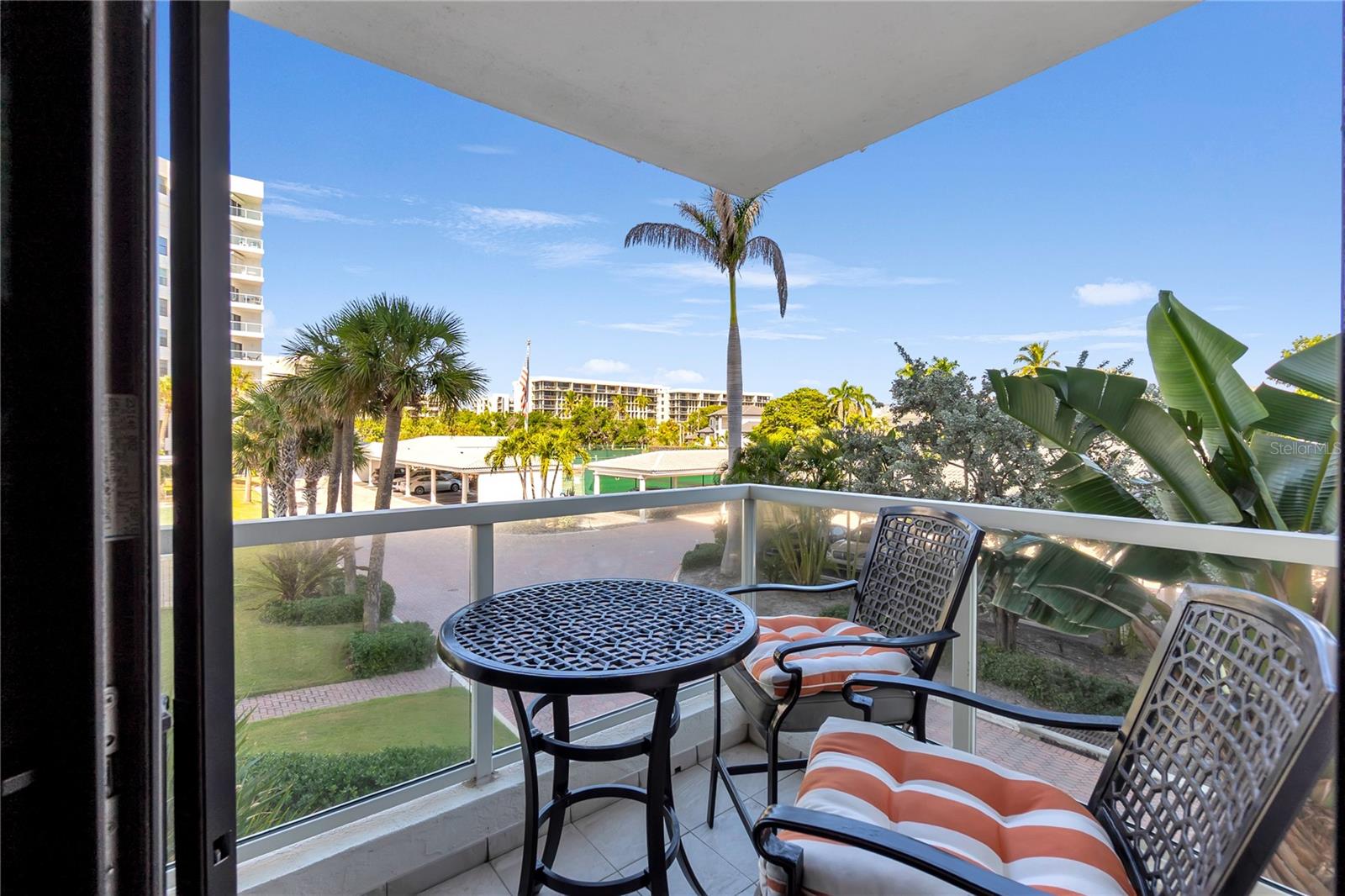 PRIVATEER SOUTH - Residential