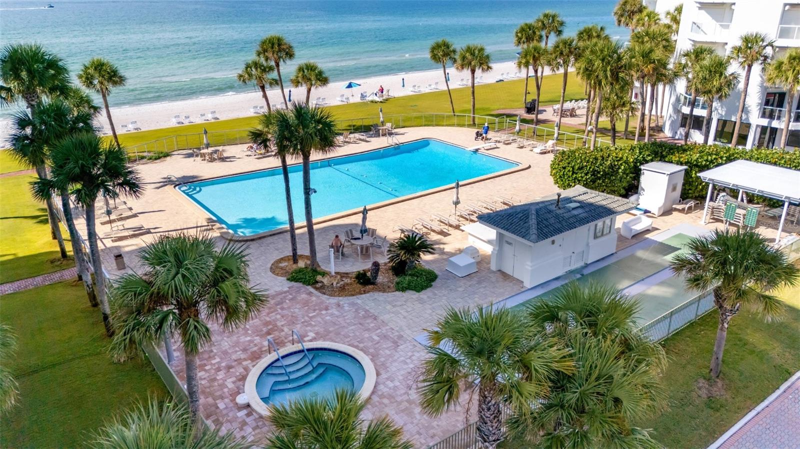 PRIVATEER SOUTH - Residential