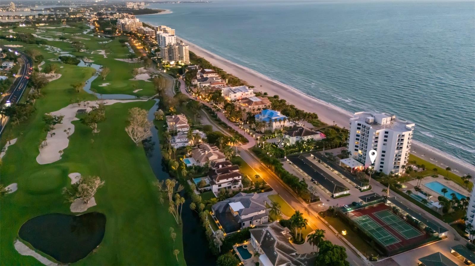 PRIVATEER SOUTH - Residential