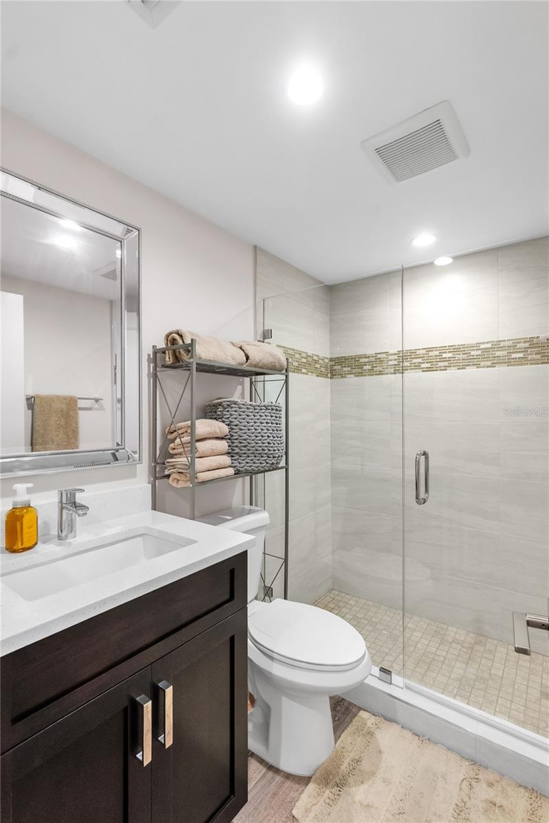 PRIVATEER SOUTH - Residential