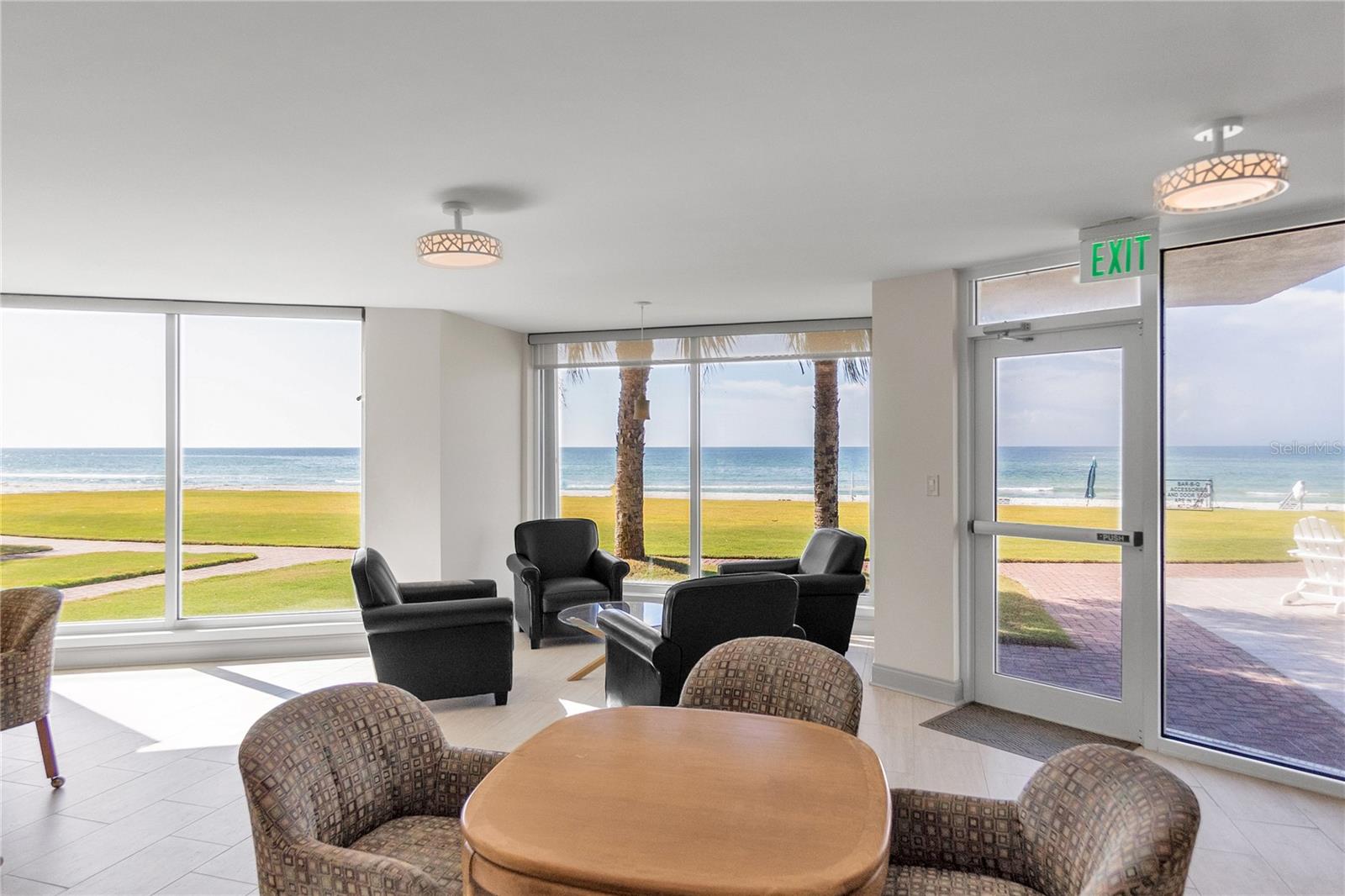 PRIVATEER SOUTH - Residential