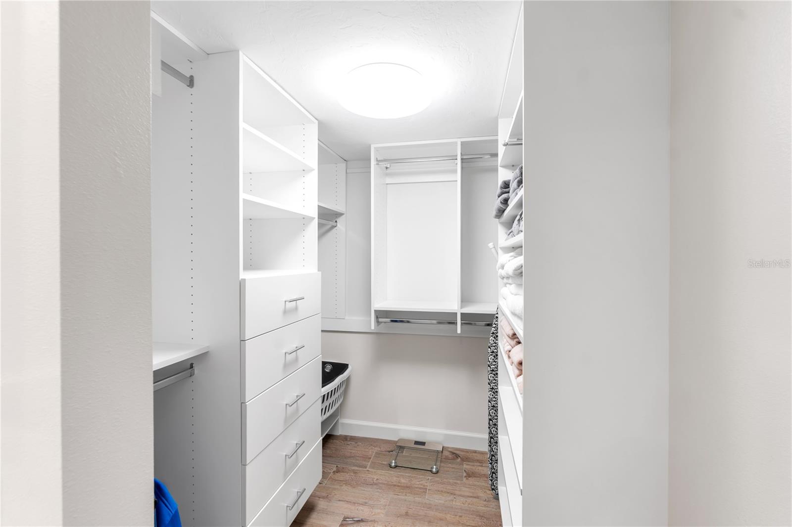 PRIVATEER SOUTH - Residential