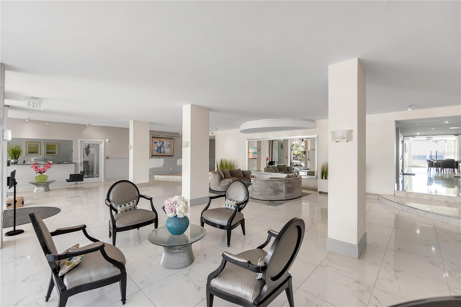 PRIVATEER SOUTH - Residential